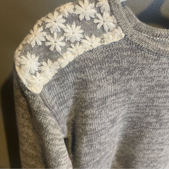 Old Navy • Grey Toddler Knit Shirt - Picture 2 of 3